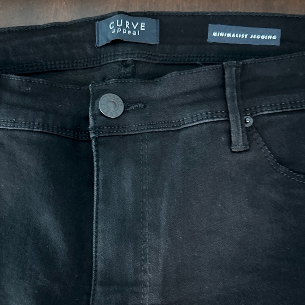 Curve Appeal Black Minimalist Jegging - Picture 5 of 7